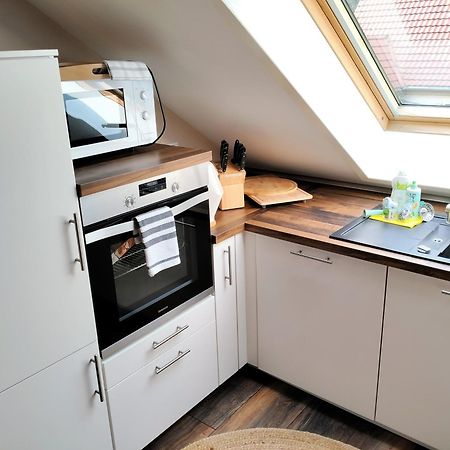 Ferienwohnung Am Waldesrand - Garten, Terrasse, Grill, Luftkuehler, Massagesessel, Kinderspielecke, Spielekonsole 콧부스 외부 사진