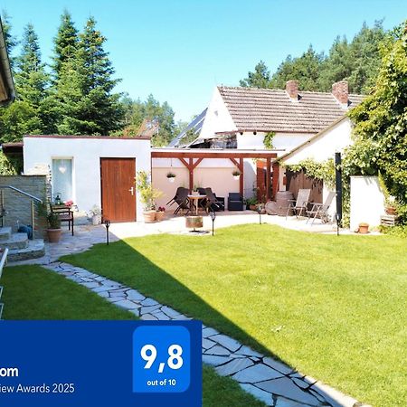 Ferienwohnung Am Waldesrand - Garten, Terrasse, Grill, Luftkuehler, Massagesessel, Kinderspielecke, Spielekonsole 콧부스 외부 사진