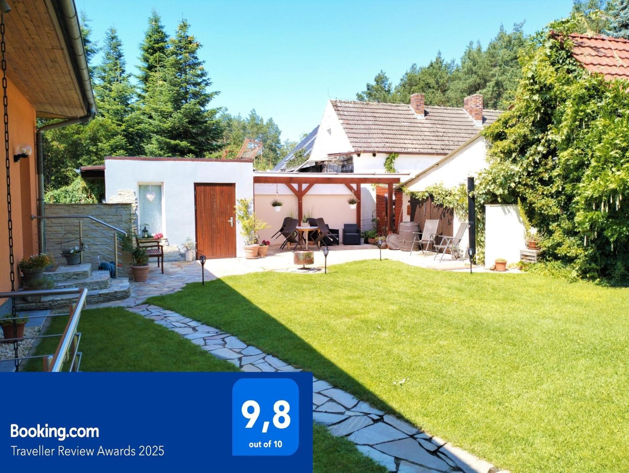 Ferienwohnung Am Waldesrand - Garten, Terrasse, Grill, Luftkuehler, Massagesessel, Kinderspielecke, Spielekonsole 콧부스 외부 사진